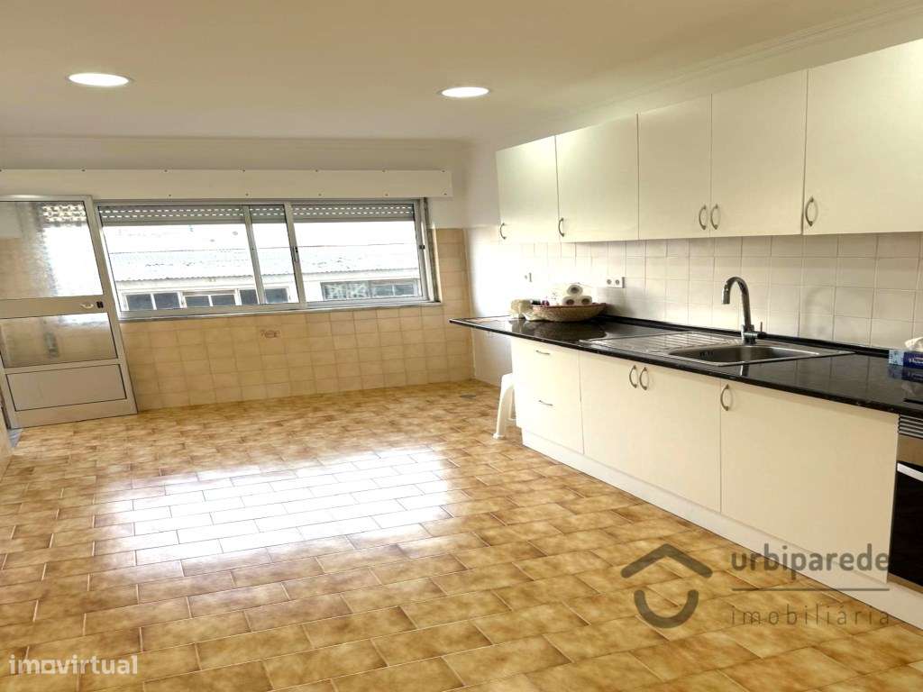 Apartamento T2, com parqueamento , Entroncamento. - Grande imagem: 4/20