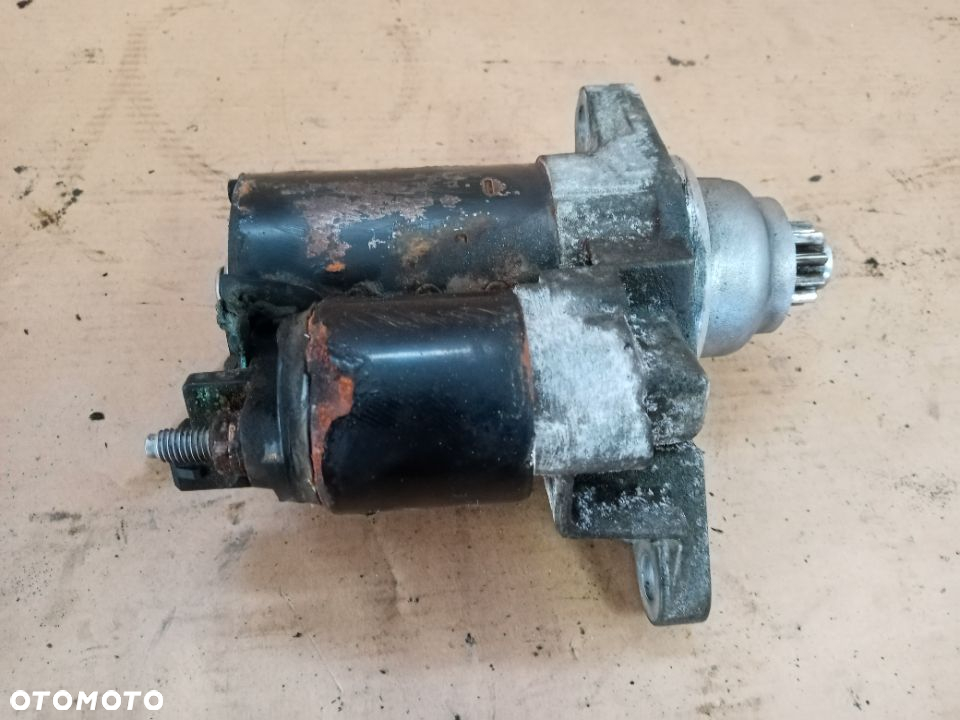 Rozrusznik starter silnika VW Polo 9N 1.2 02T911023G - 4