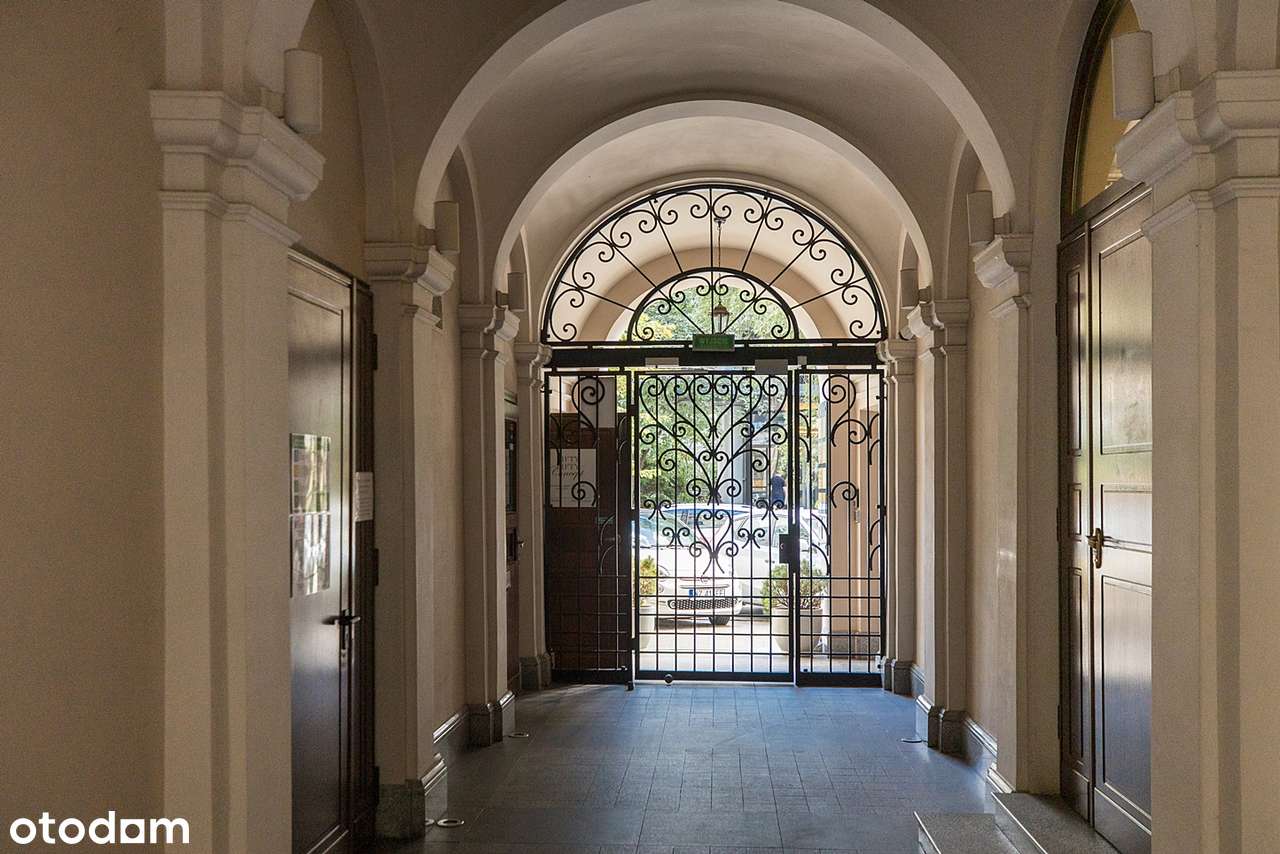 Apartament z TARASEM w cichym zakątku na Wspólnej-13