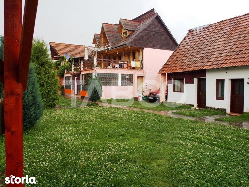 Pensiune cu 13 camere de vanzare in Sibiu localitatea Cartisoara