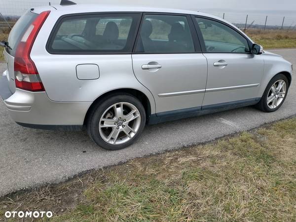 Volvo V50 2.0D Momentum - 4