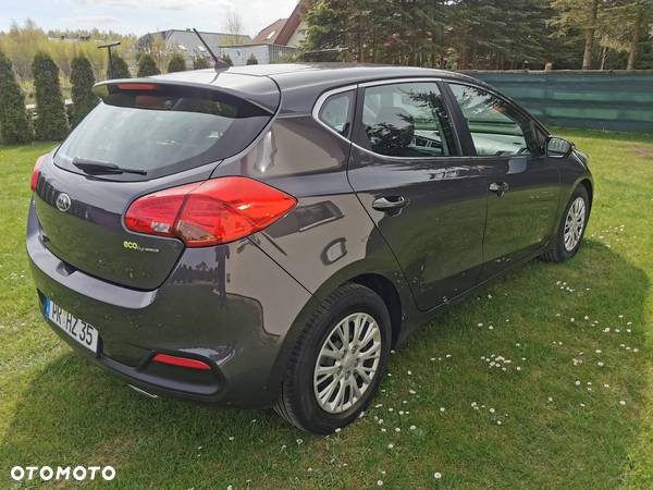 Kia Ceed 1.6 GDI Dream Team Edition - 10