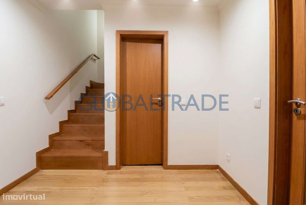 Duplex T2+1 com vista mar em Canidelo-10