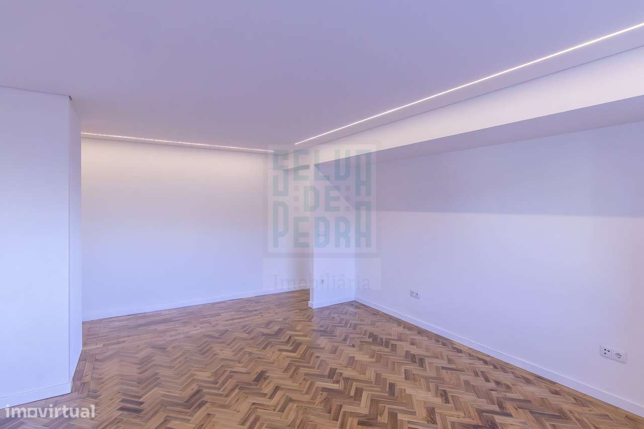 T4 Remodelado baixa do Porto - Grande imagem: 4/26