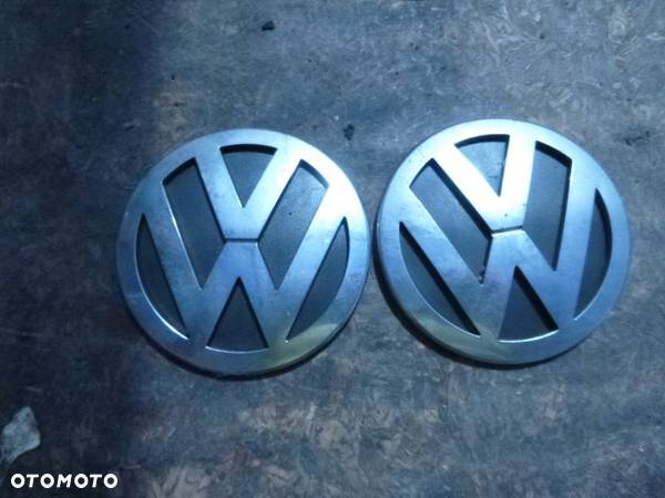 VW GOLF IV POLO ZNACZEK LOGO EMBLEMAT 6Q0853630 - 1