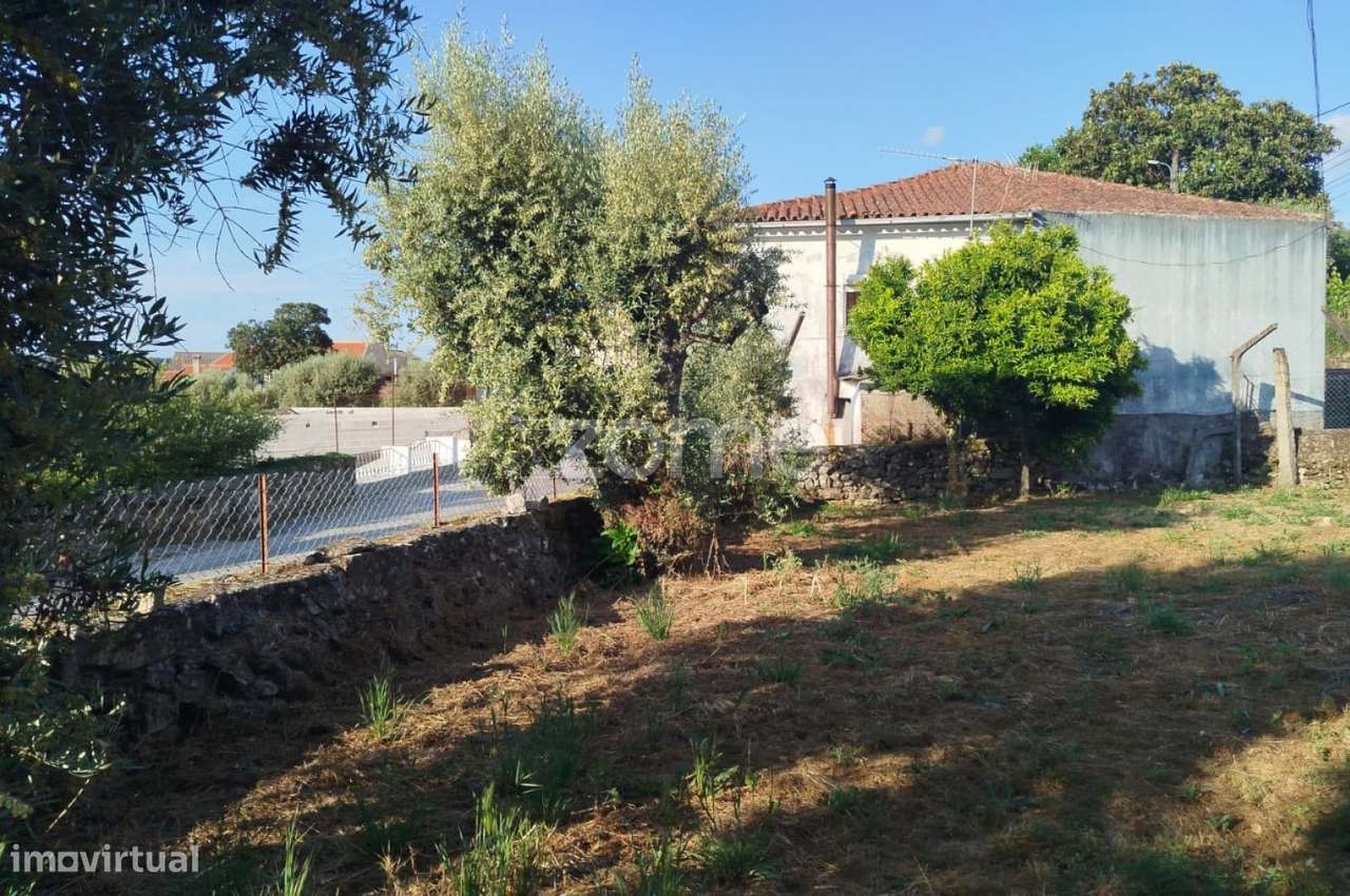 Moradia em Pedra com quintal em Matados, a 5 minutos Mangualde-19