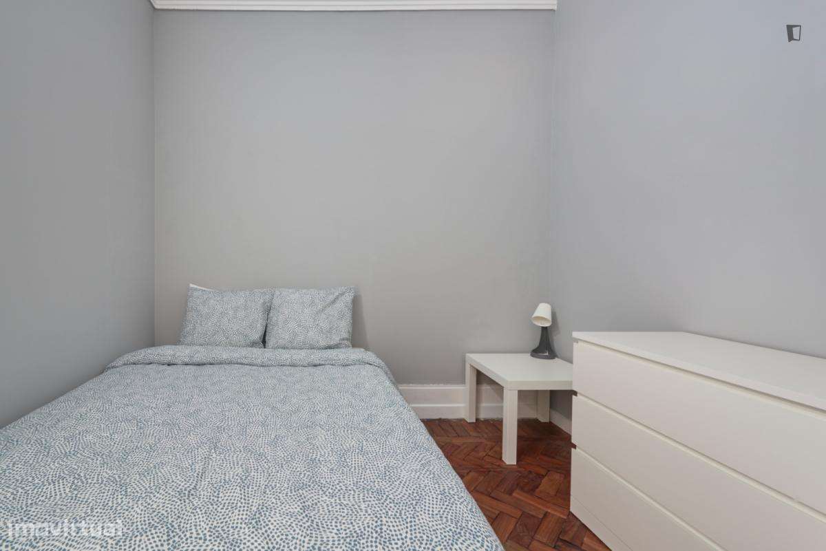 Quarto - localizado em Saldanha Lisbon - Grande imagem: 4/7