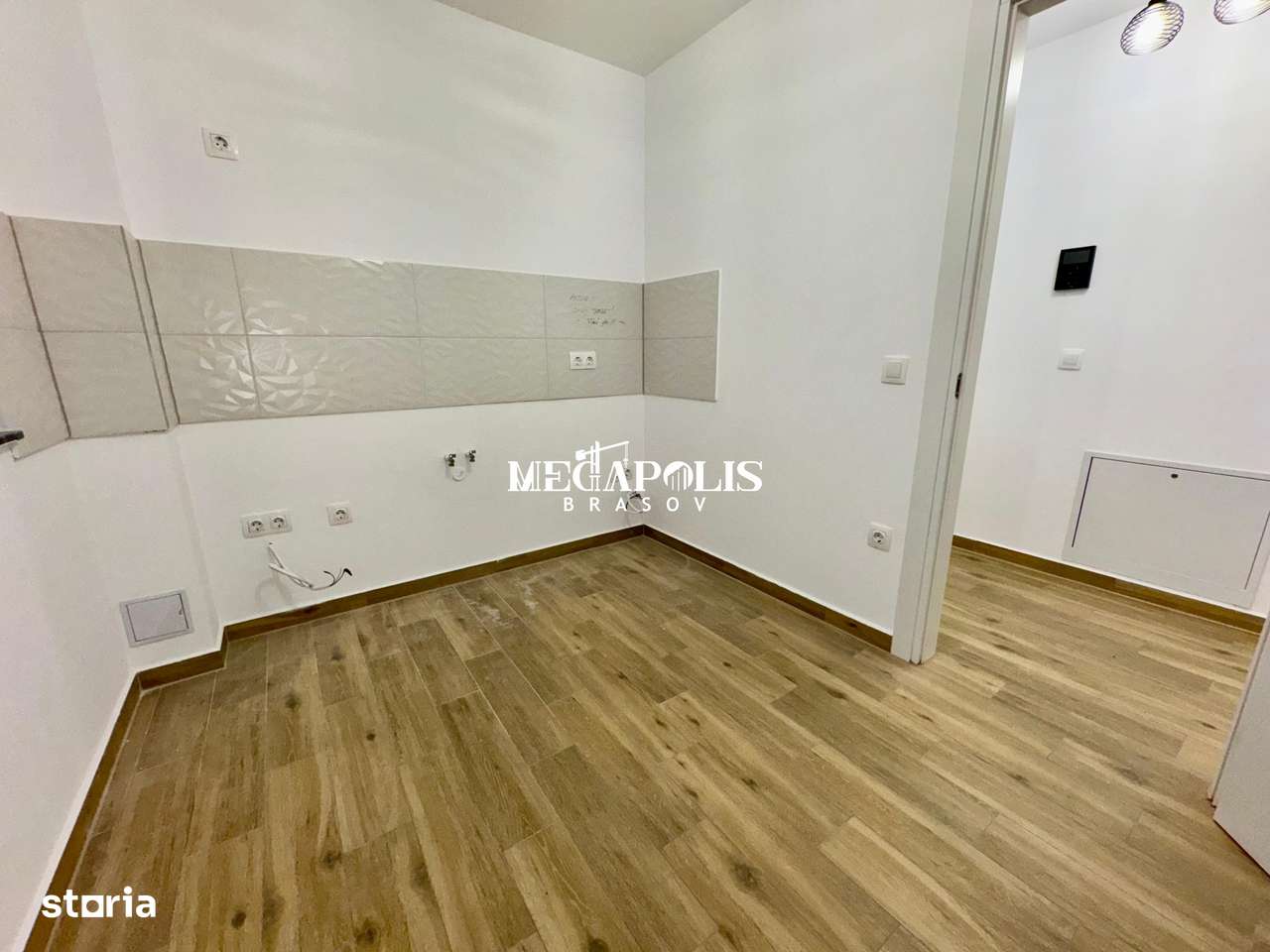 Garsonieră de Vânzare | Parcare | 42 mp | Tractorul-13