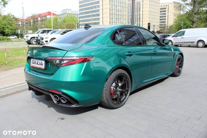 Alfa Romeo Giulia 2.9 Bi Turbo V6 Quadrifoglio - 4