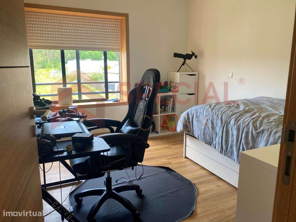 Apartamento T3+1 em Arcozelo-17