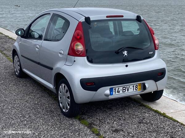 Peugeot 107 1.0 Urban - 2