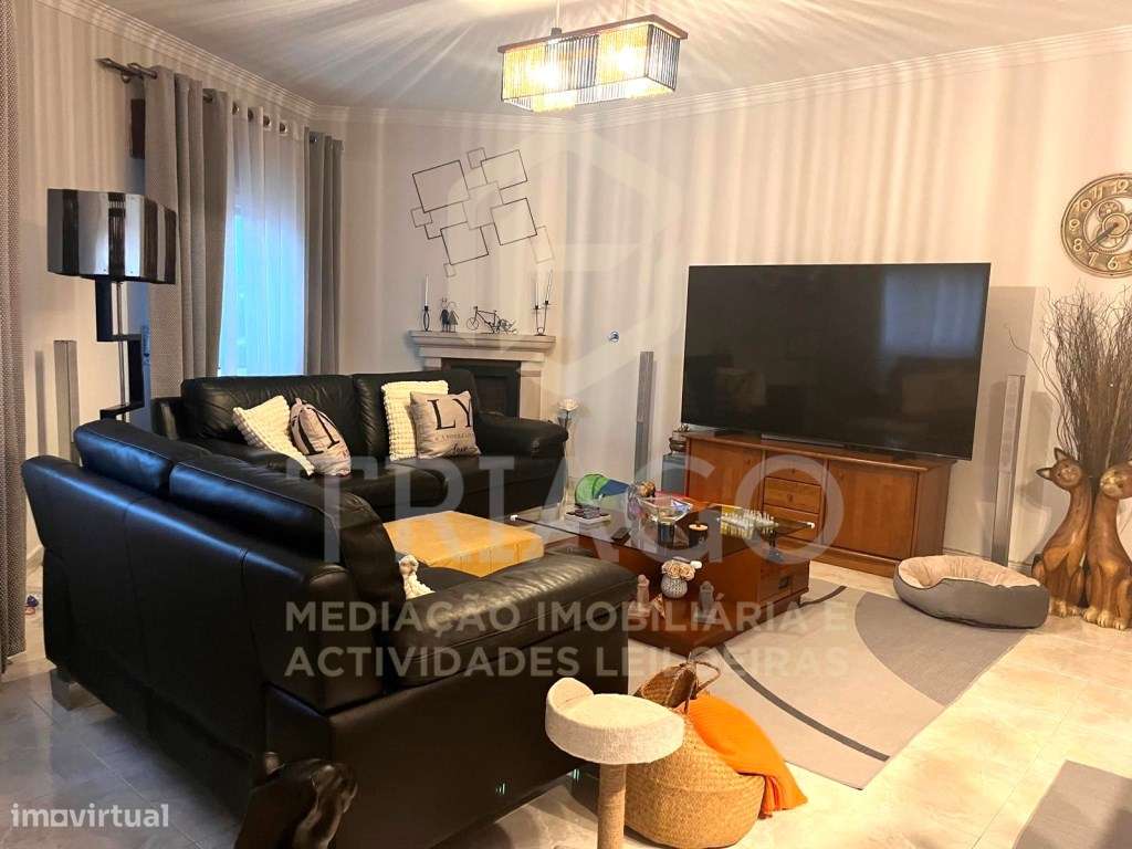 Apartamento T3 com Garagem Box e Arrecadação - Alverca do Ribatejo - Grande imagem: 4/25