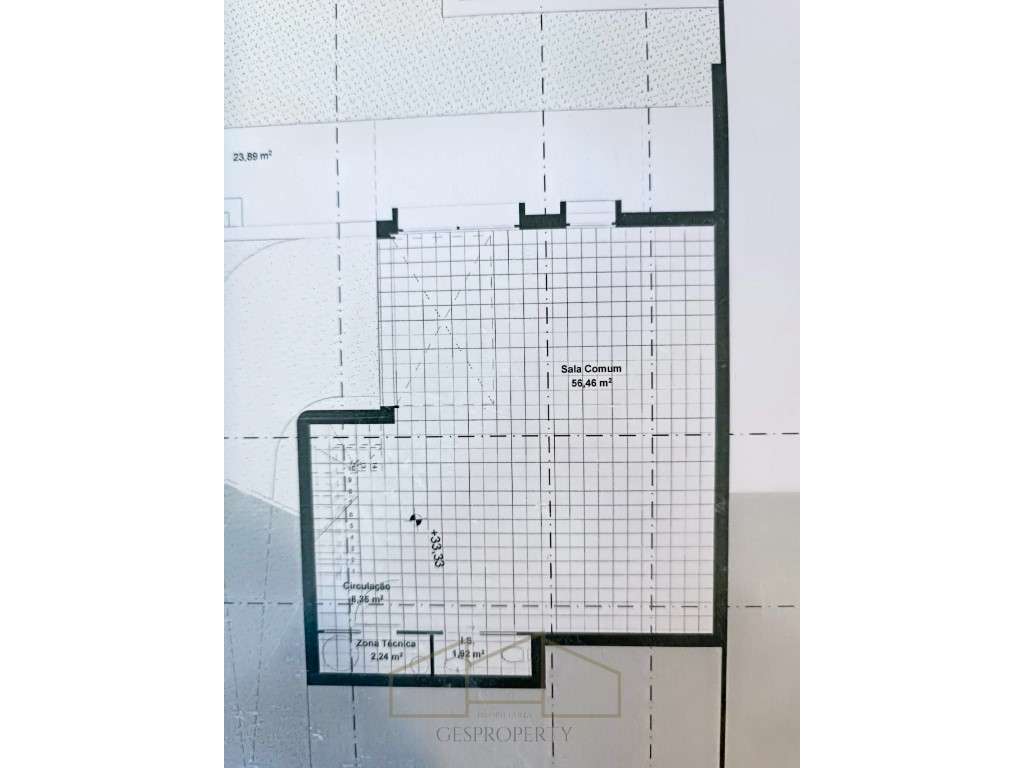 Moradia T4 Geminada com piscina na Sobreda-37