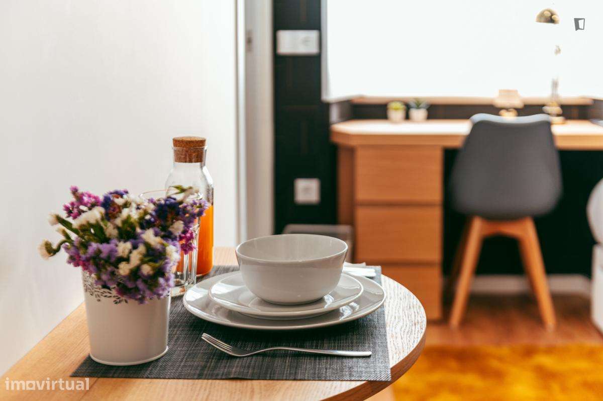 Estúdio - localizado em Montes Claros Coimbra - Grande imagem: 5/8