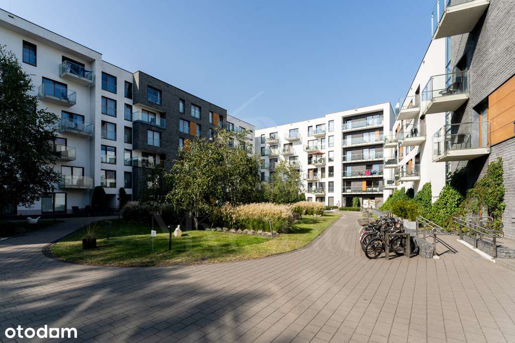 Słoneczny apartament w centrum miasta-12