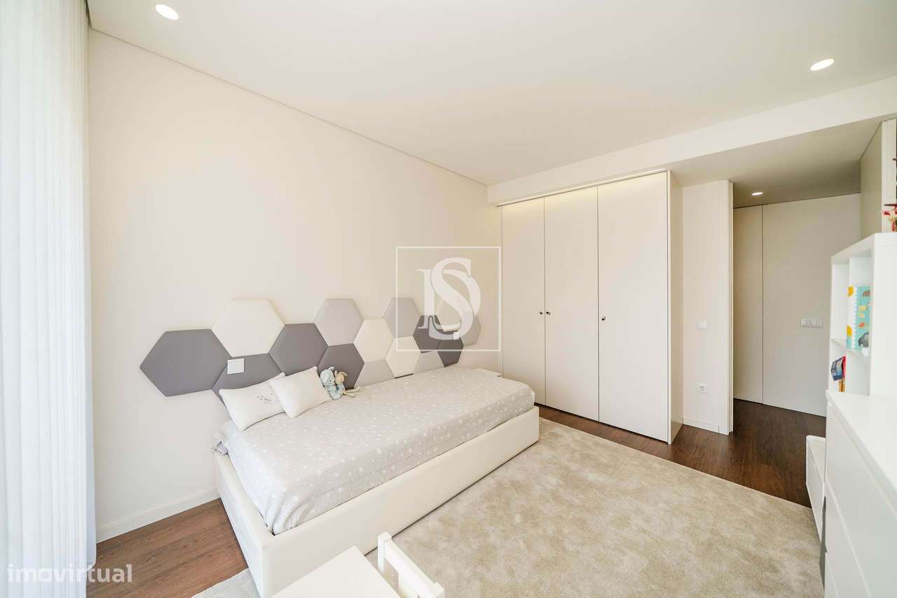 Apartamento T4 de Luxo, no Mira Rio 3, em Barcelinhos-40