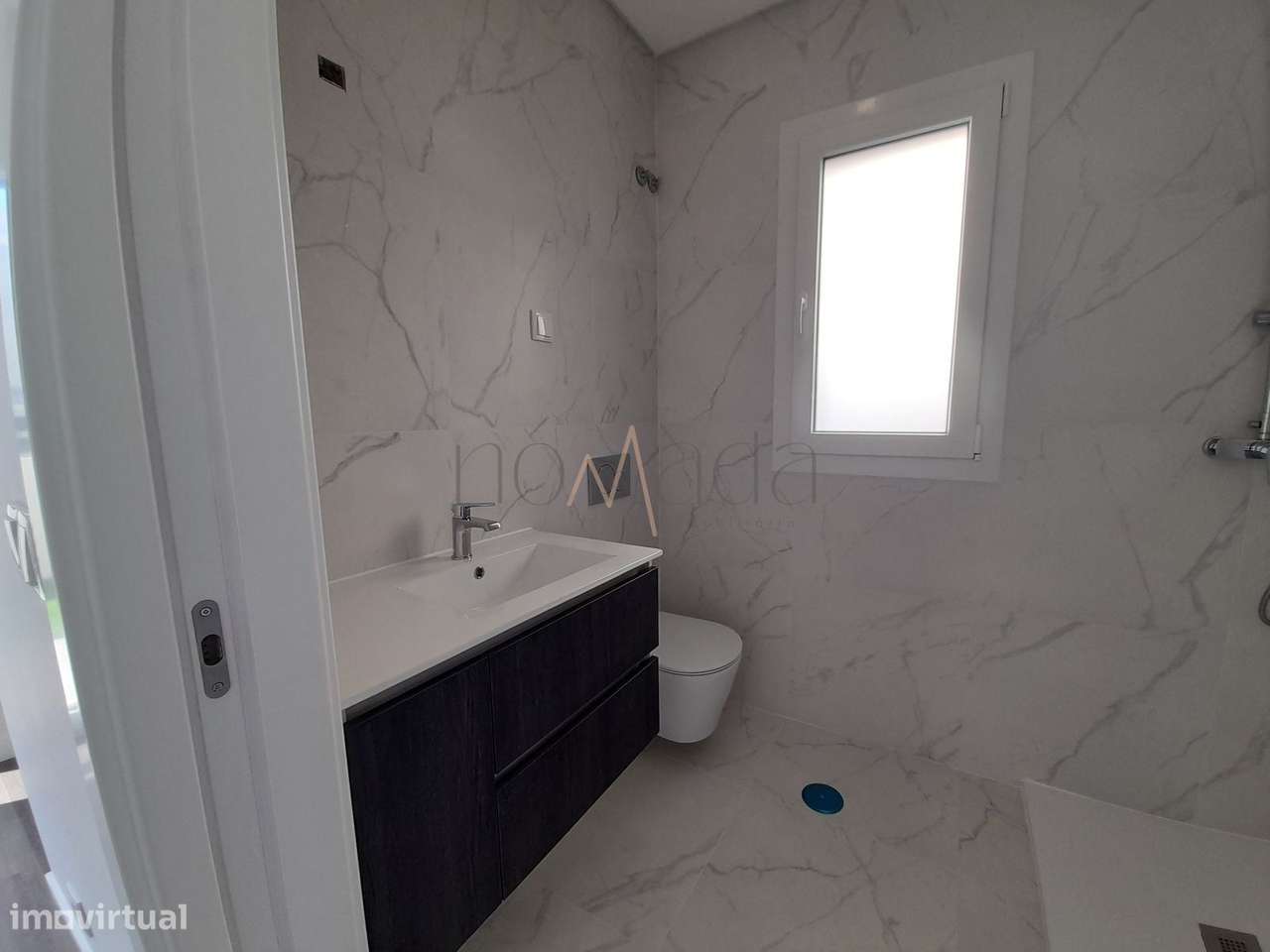 Fantástica moradia localizada no bairro de Valadares, Seixal-28