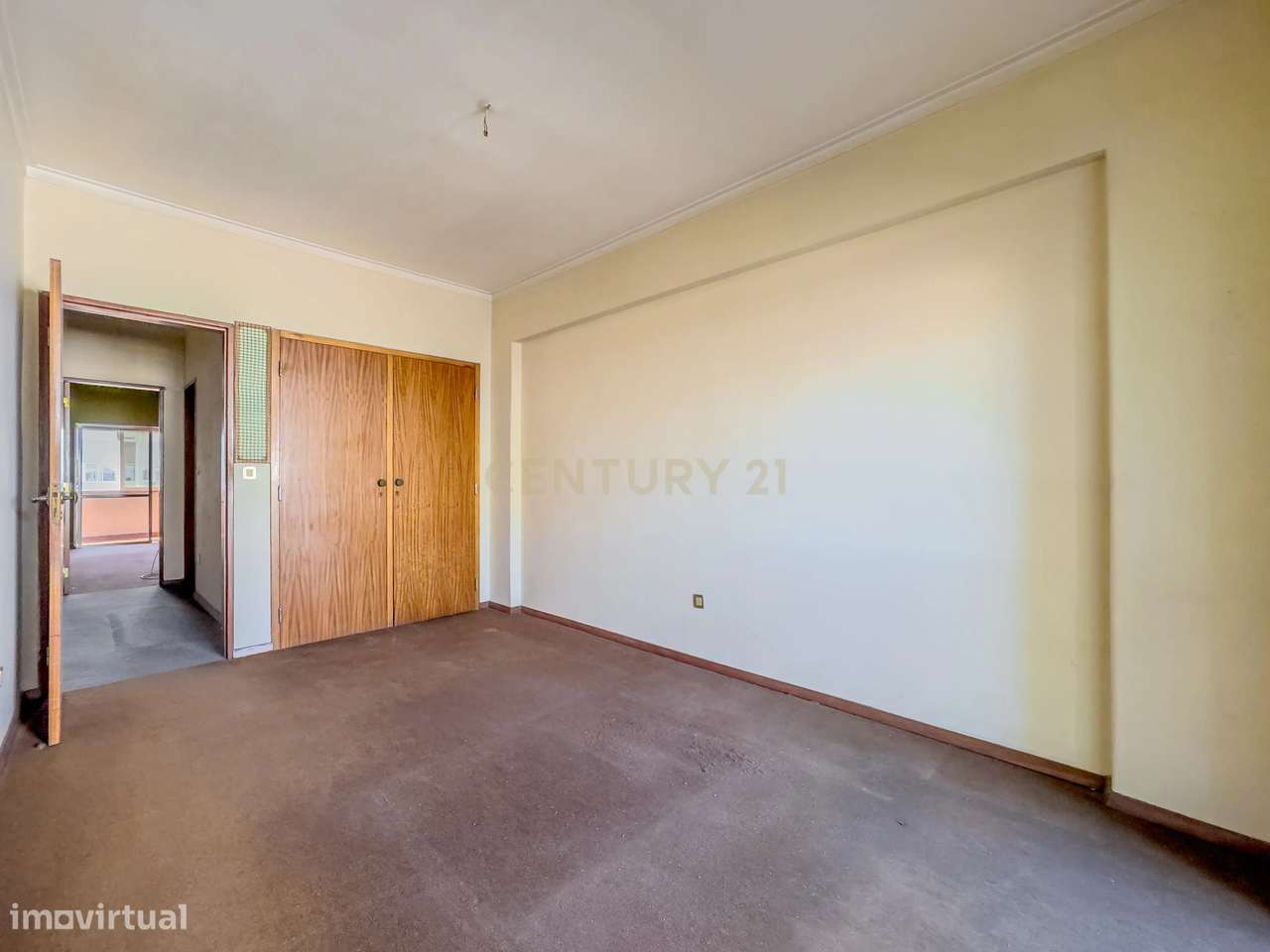 Apartamento T2 com Vista de Rio | Almada-14