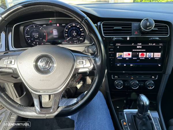 VW Golf 2.0 TDI Highline DSG - 12