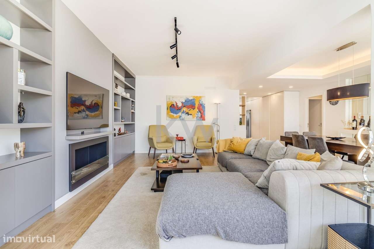 Apartamento T4 para venda com garagem em São João do Estoril - Grande imagem: 4/39