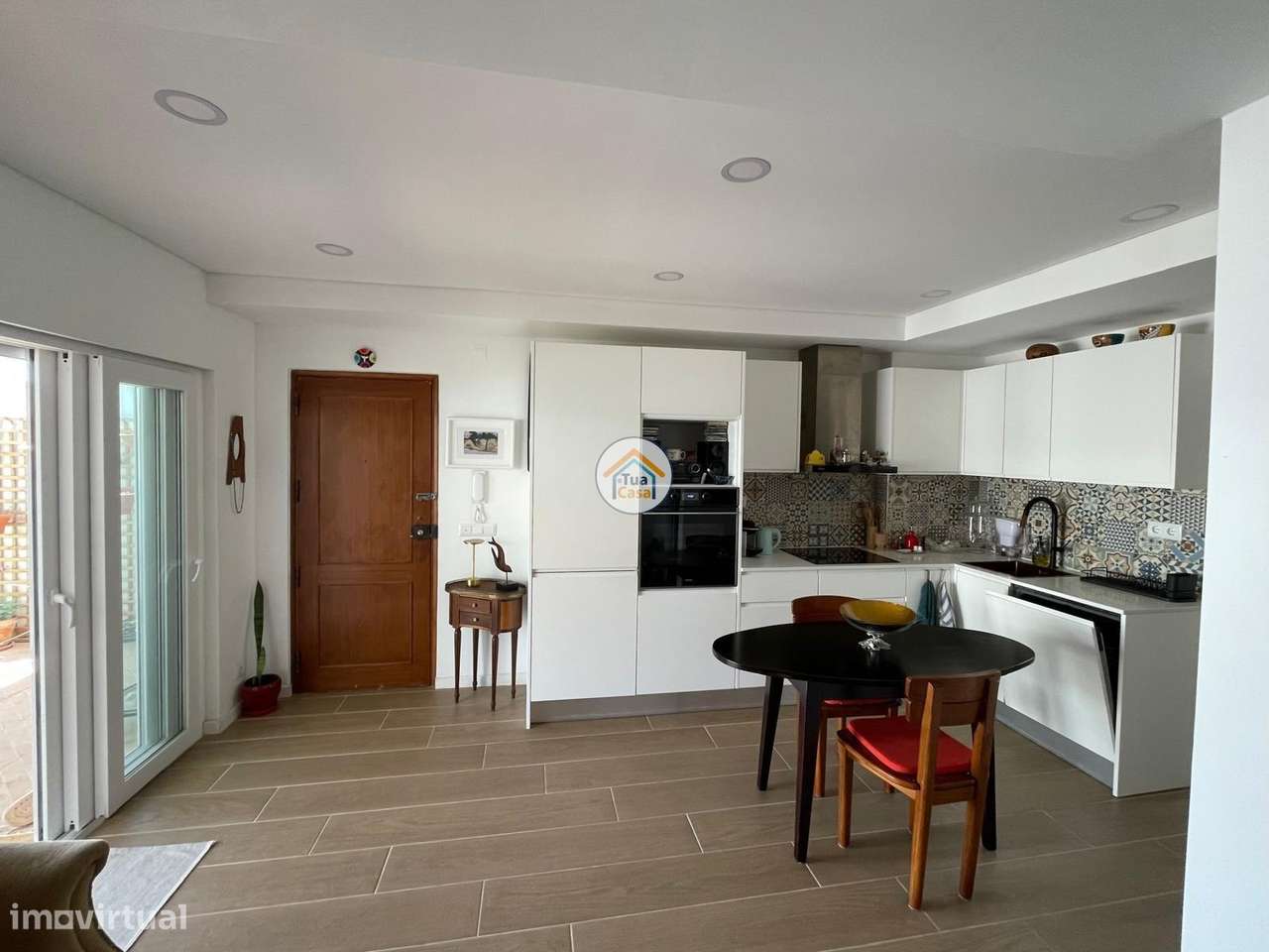 Apartamento T1+1 com um fantástico terraço privado - Grande imagem: 3/12