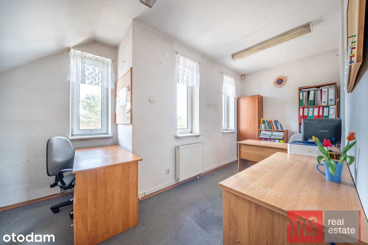 Budynek biurowy w Wawrze-12