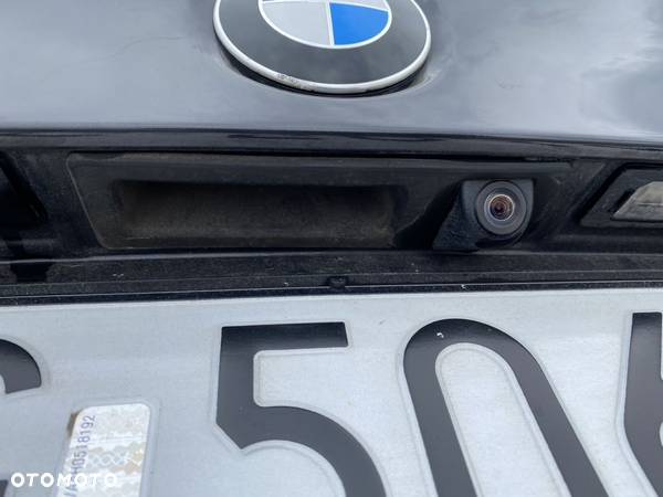 BMW Seria 5 528i xDrive - 16
