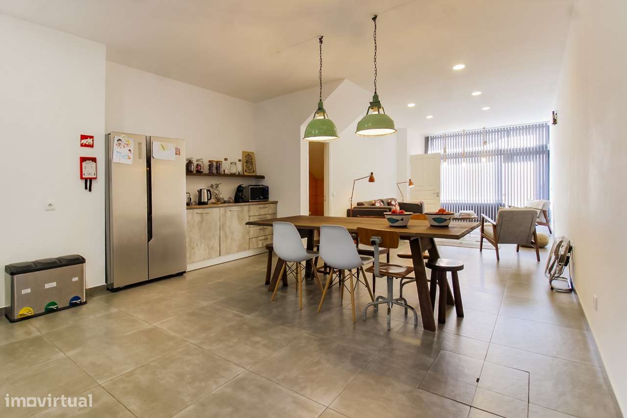 2 Moradias de uso misto à venda na Praia da Aguda Porto - Grande imagem: 4/22