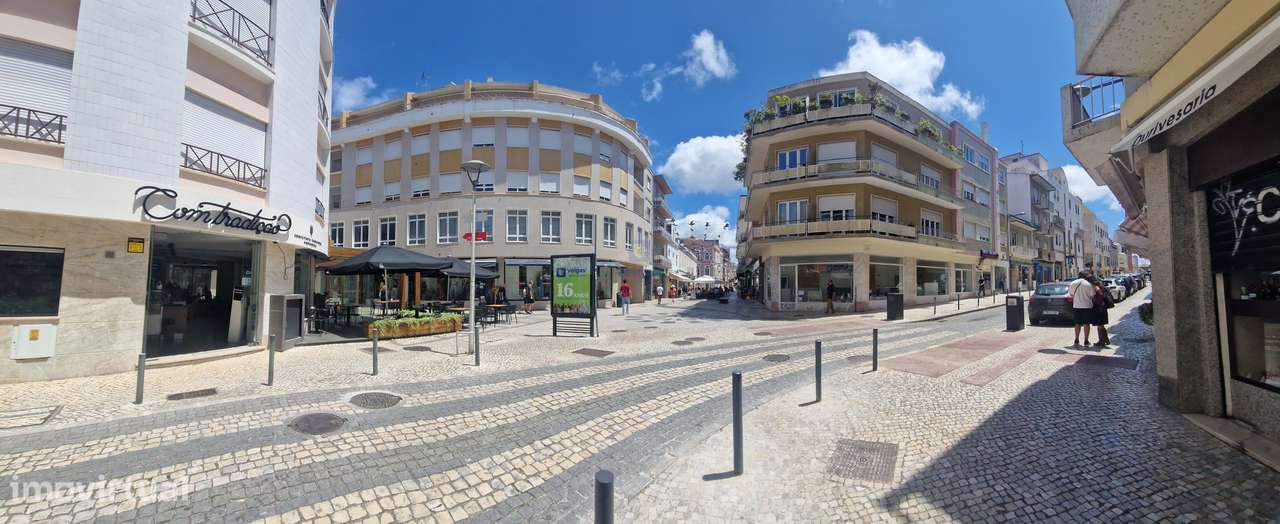 Apartamento T1 Novo no Centro de Caldas da Rainha com 2 lugares de est-31