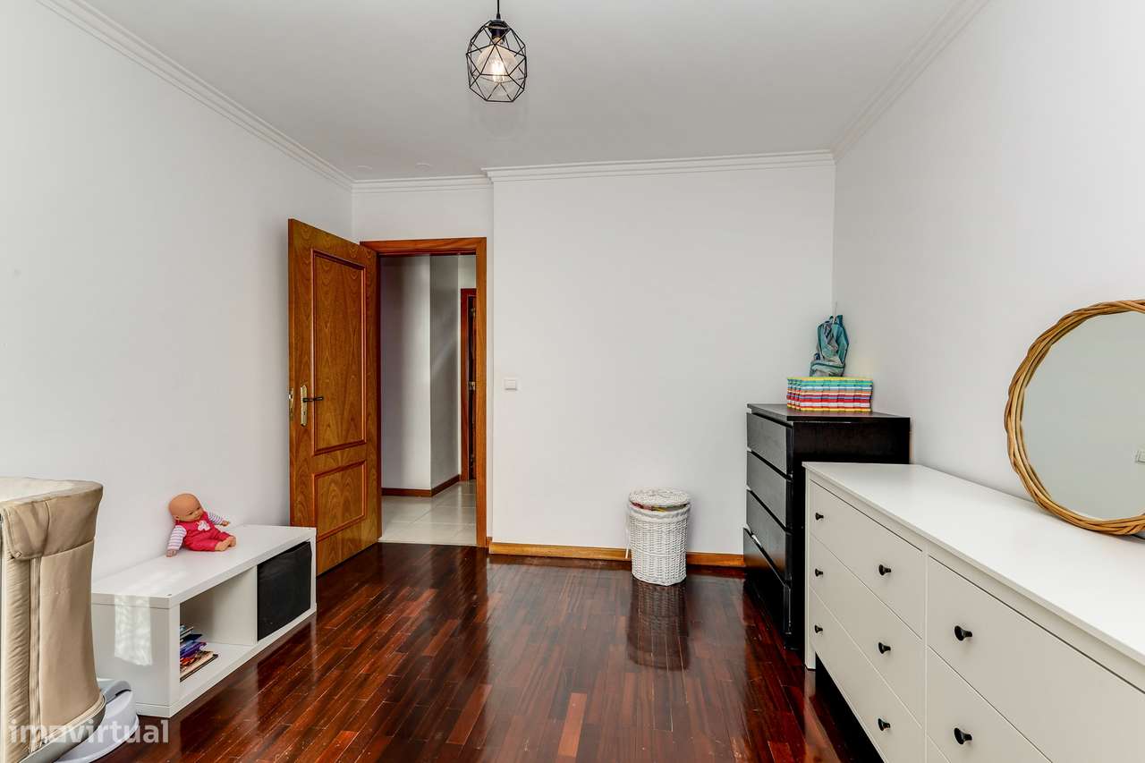 T3 – Rio de Mouro 103m² + Garagem + Arrecadação-16