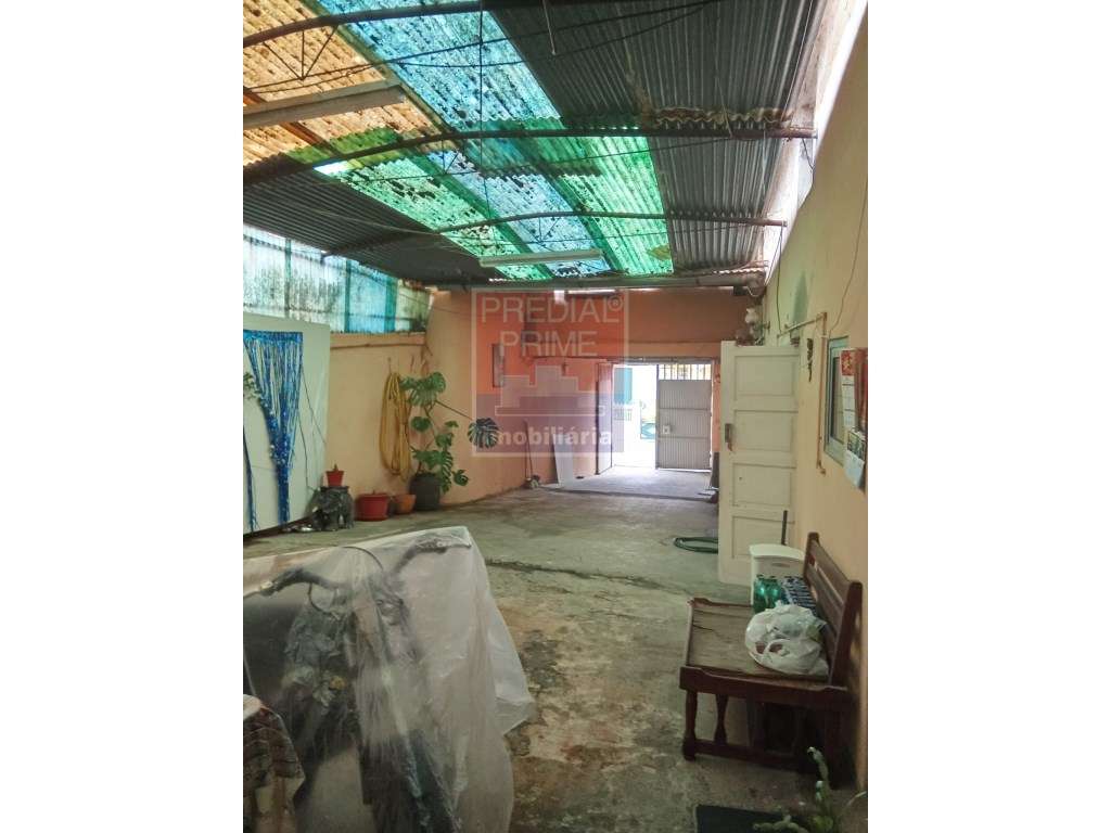 MORADIA TÉRREA EM SAO JOÃO DE LOURE-20