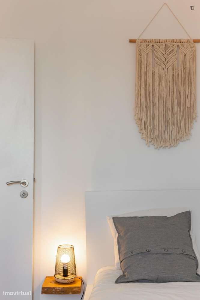 Quarto - localizado em Santos Lisbon - Grande imagem: 4/21