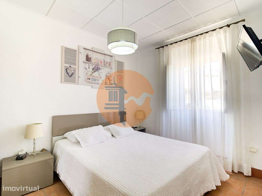 Casa Térrea T2 Renovada e totalmente Mobilada com parqueamento . Te... - Grande imagem: 5/24