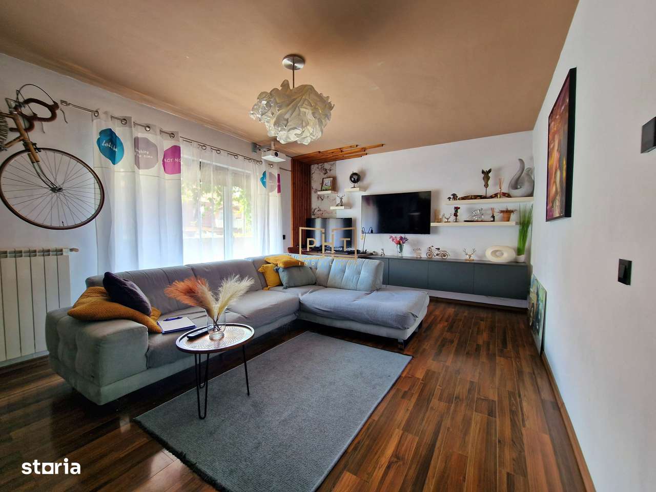 Apartament cu 3 camere  de vanzare, 77 mp, zona Cetatii!-0