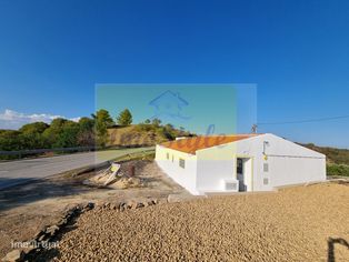 Casa térrea remodelada em Odeleite