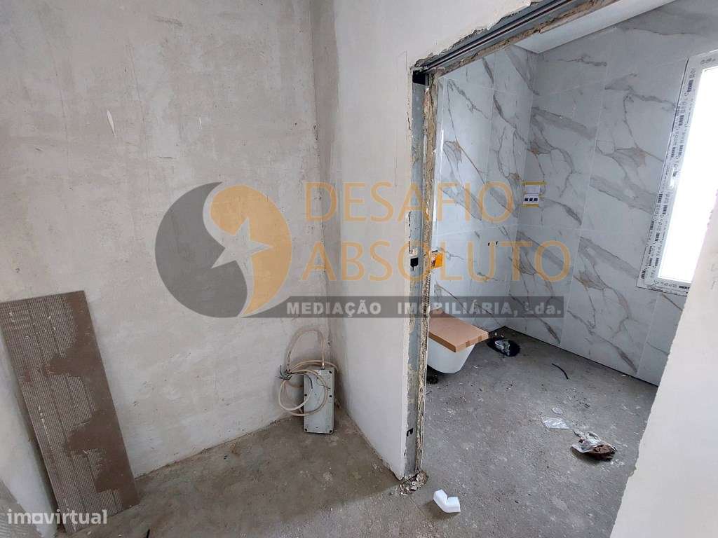 Moradia Isolada Térrea T4, com Piscina e Garagem. Azeitão-19