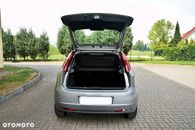 Fiat Grande Punto - 11