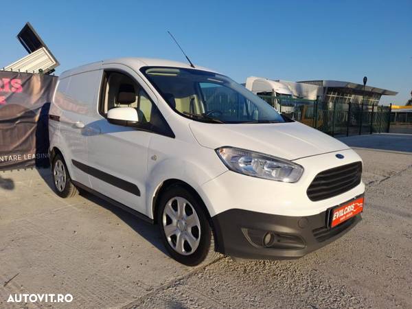 Ford Transit Courier - 9