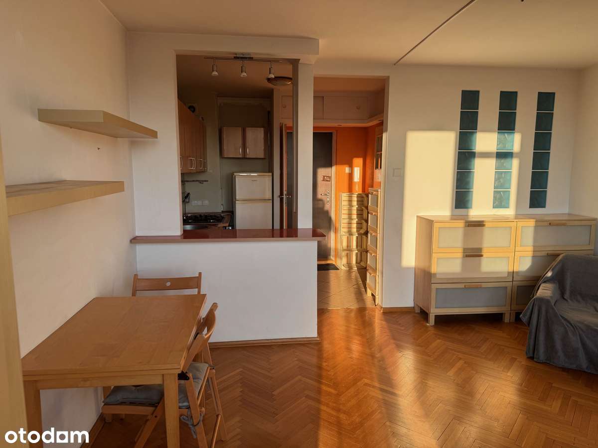 Bełska 10 - kawalerka 28,4 m2 - UNIKATOWY WIDOK Z OKNA - Pełny obrazek: 4/16