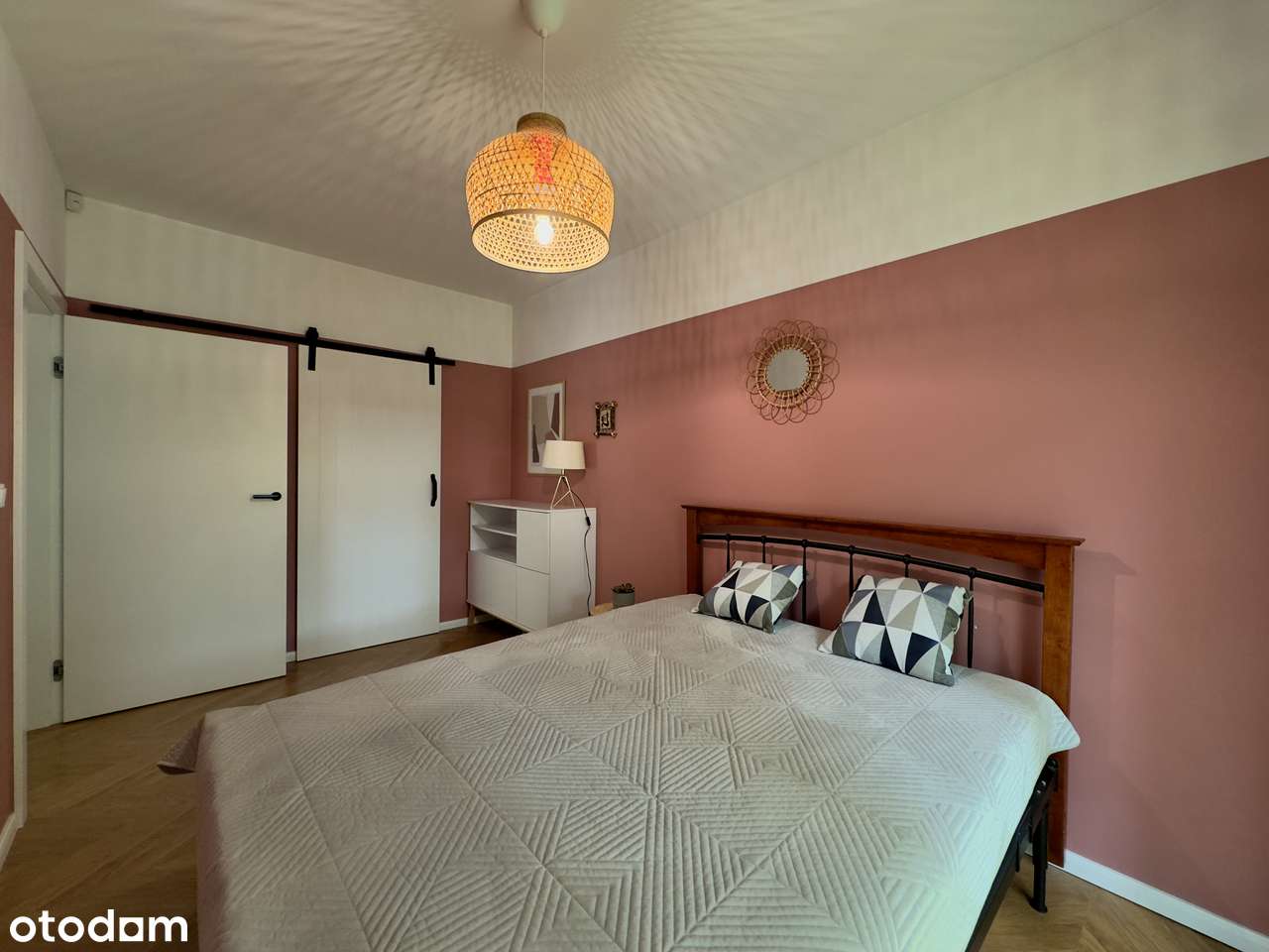 | Apartament z ogrodem i tarasem | Garaż + 2 miejsca | Zieleń i cisza-9