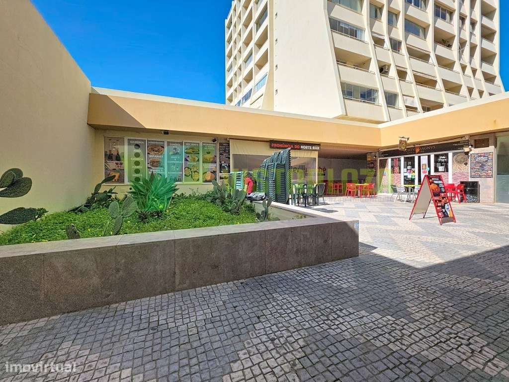 Bar e Restaurante à venda na Avenida Tomás Cabreira, Praia da Rocha... - Grande imagem: 2/24