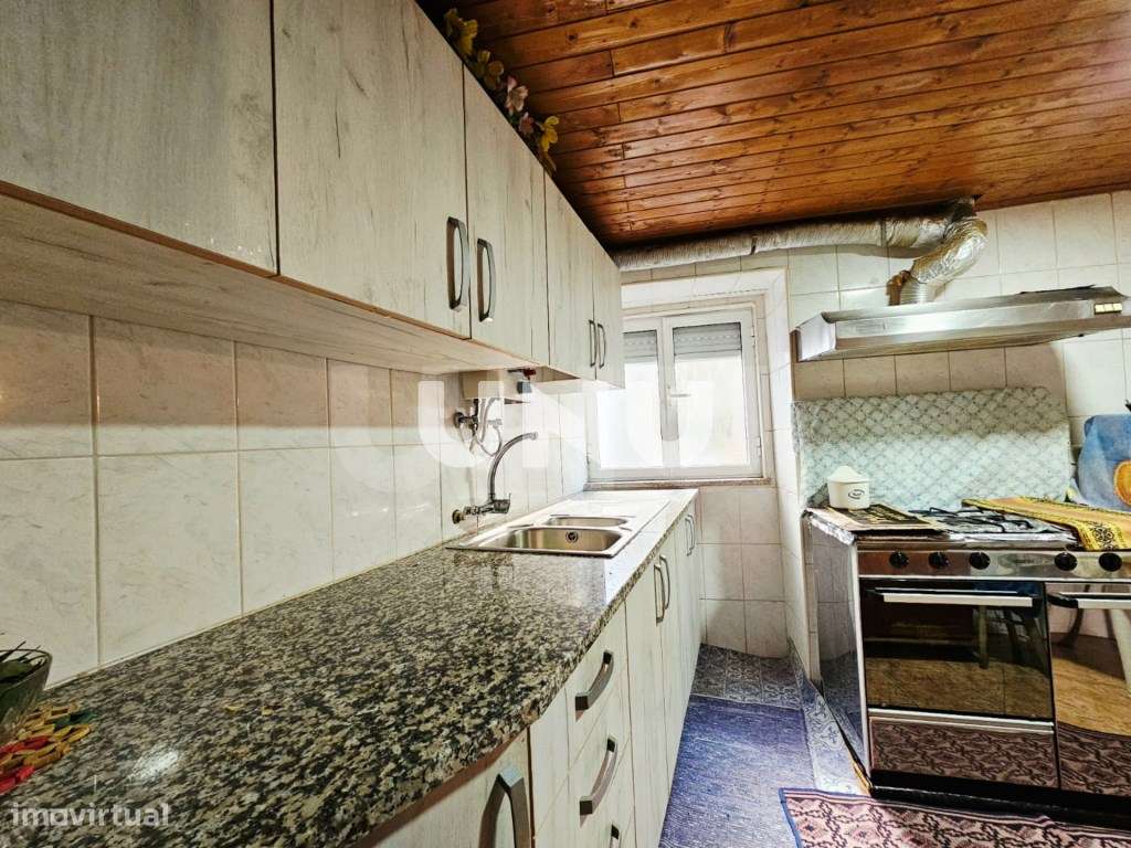 Moradia Isolada T2 - Rodeada de Serviços - Grande imagem: 2/21