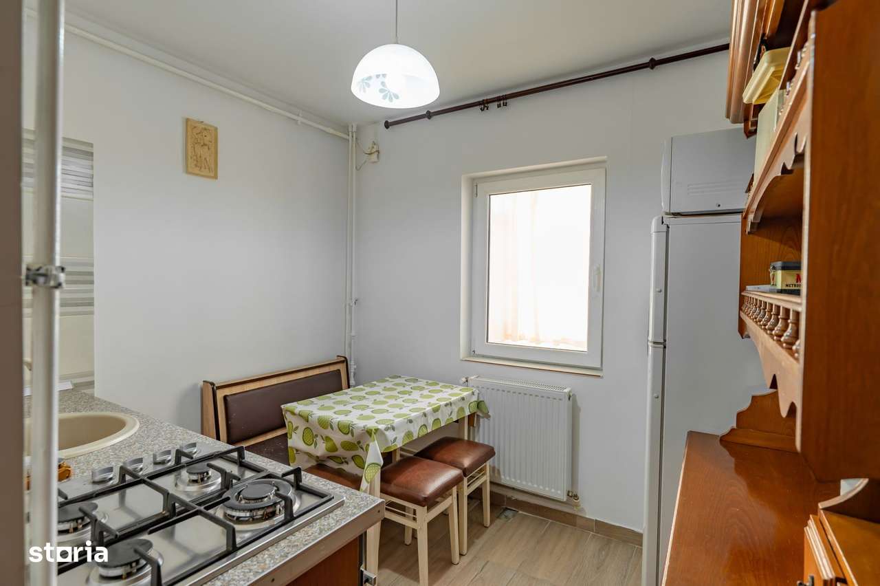 Inel 2 – Dezrobirii – 3 camere decomandate, 2 băi, etaj 3/4, bloc 1987-17