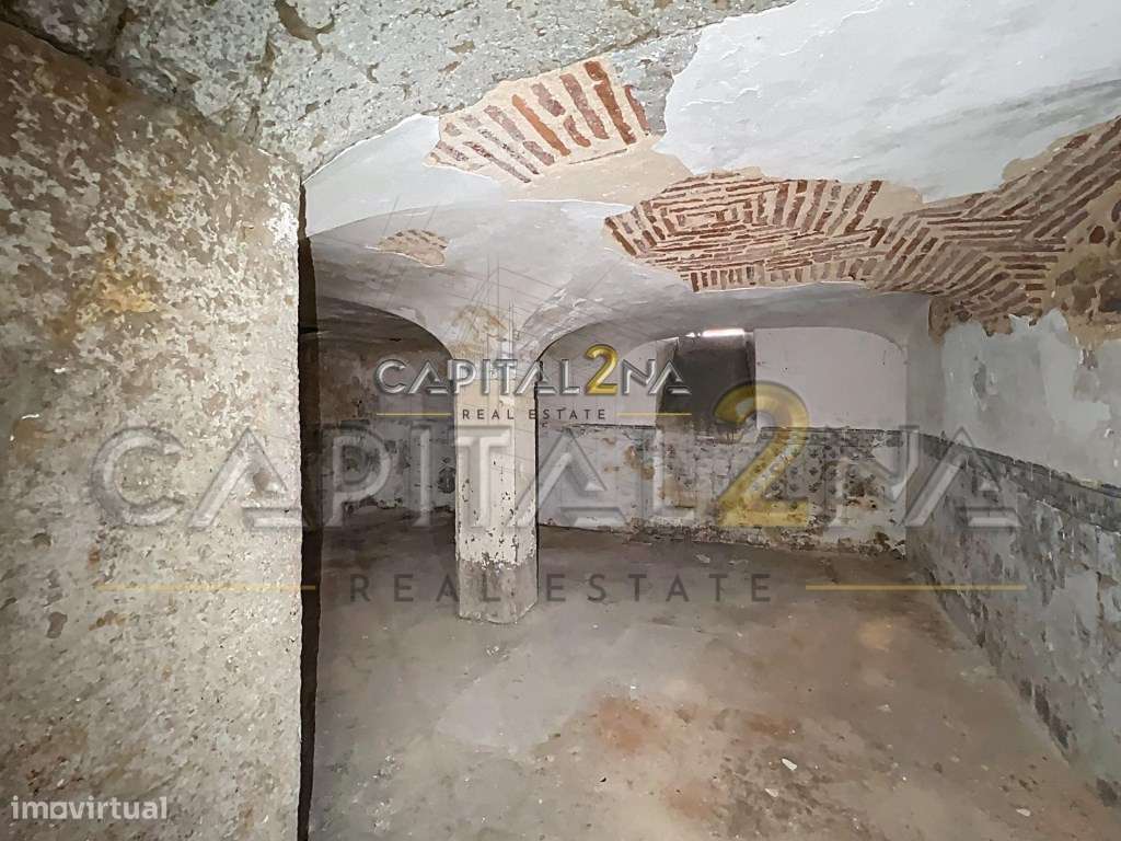 Prédio Devoluto com Projeto Aprovado na Baixa de Lisboa-40