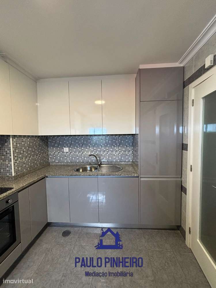 Apartamento T2 Totalmente Remodelado | Rio Tinto-5
