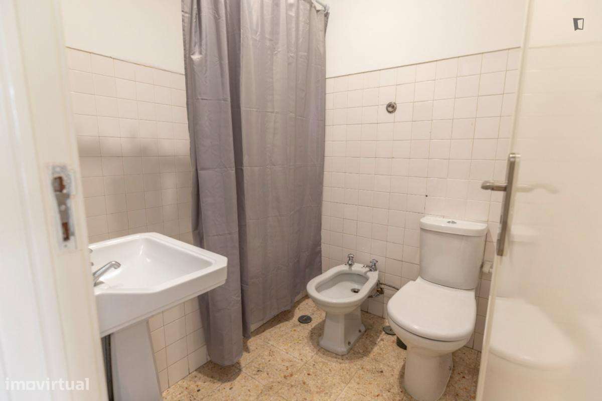 Quarto - localizado em Entrecampos Lisbon - Grande imagem: 2/5