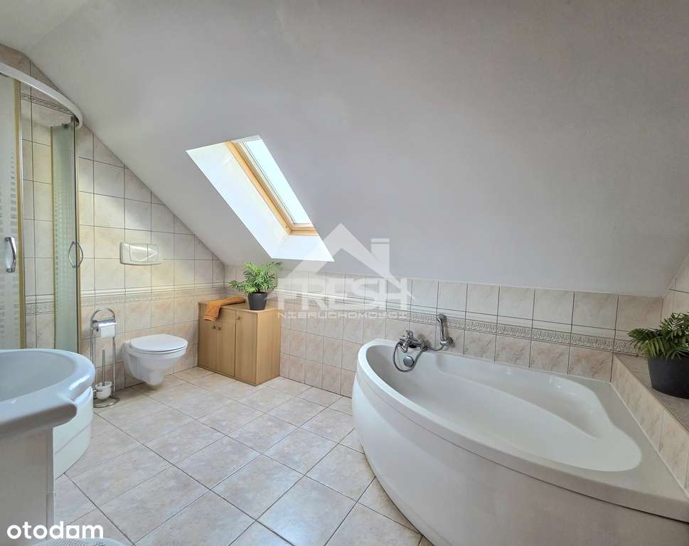 Dom skrajny w szeregu z garażem i działką-17