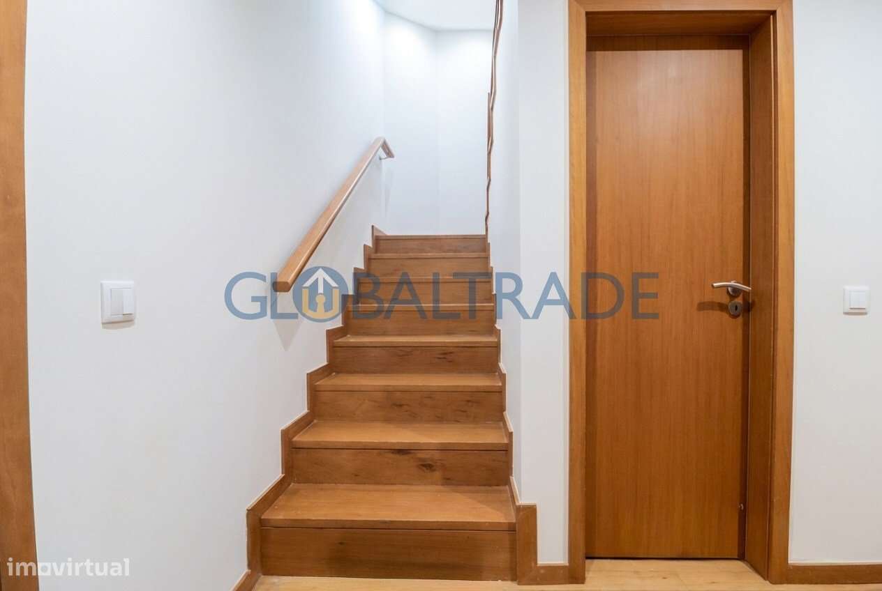 Duplex T2+1 com vista mar em Canidelo-24