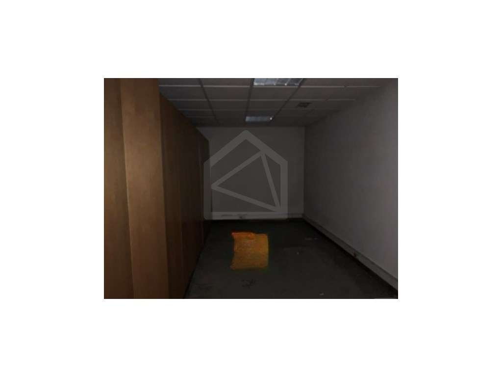 Loja em Santa Maria de Lamas - Grande imagem: 5/9