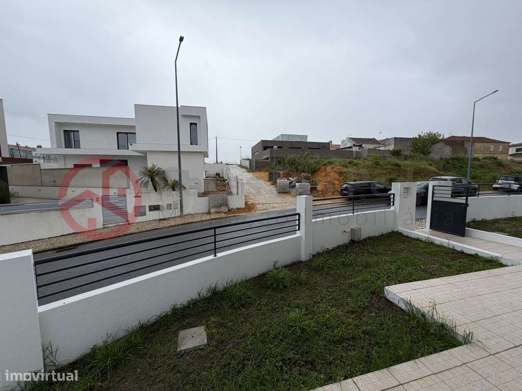 Moradia T5 remodelada no Feijó, Almada-15